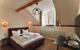 Residence Polonia - Last Available Dates